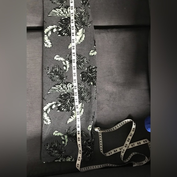 Dress - Picture 4 of 7